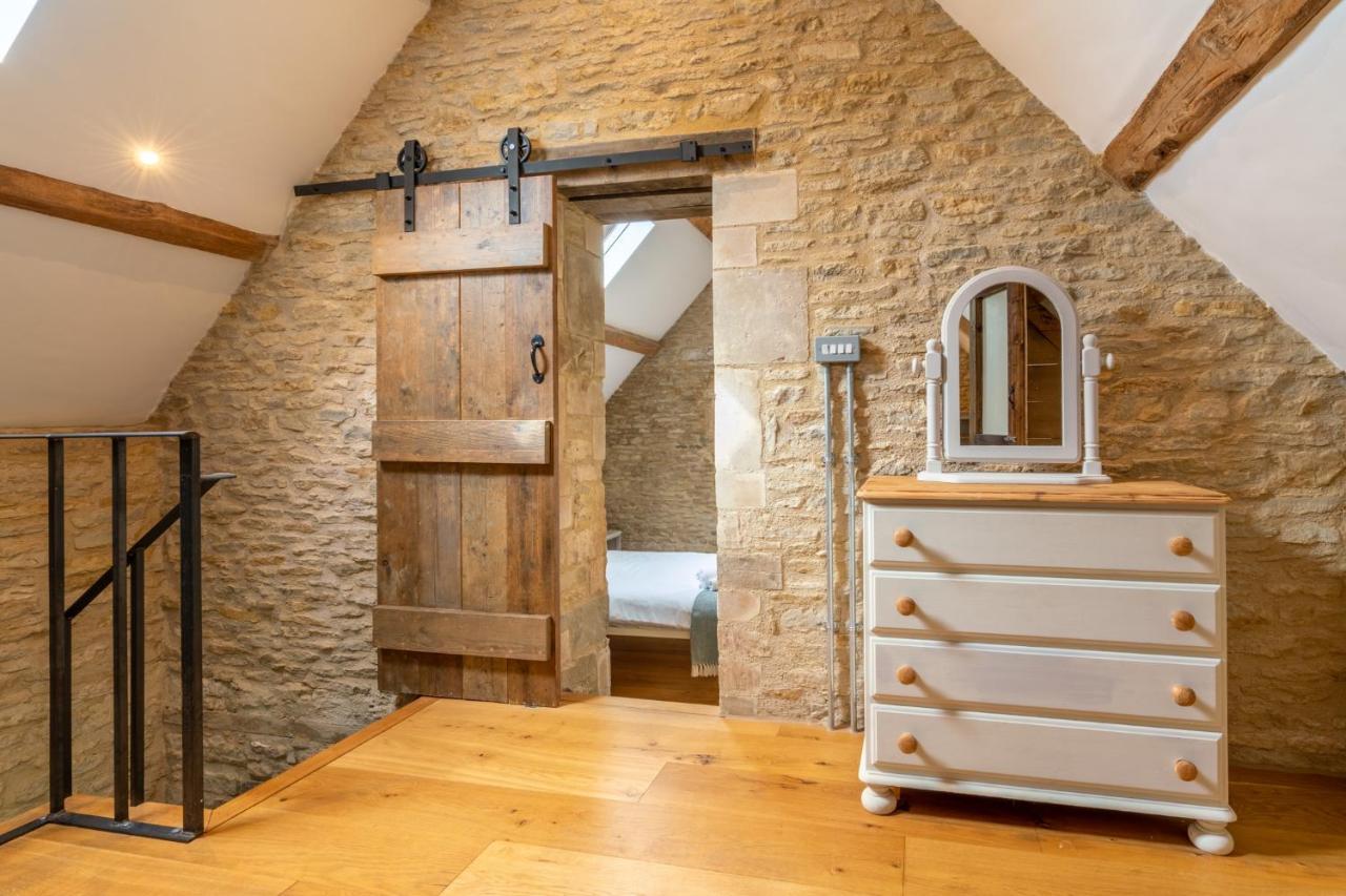 DyrhamMiddle Barn别墅 外观 照片